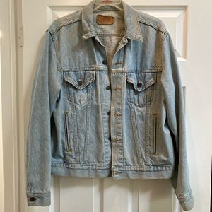 My favorite vintage Levi's Jacket🥺